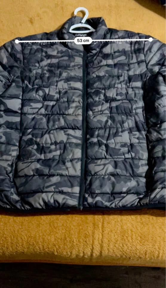 George Lightweight Camouflage Puffer Jacket – Size XL - photo 2
