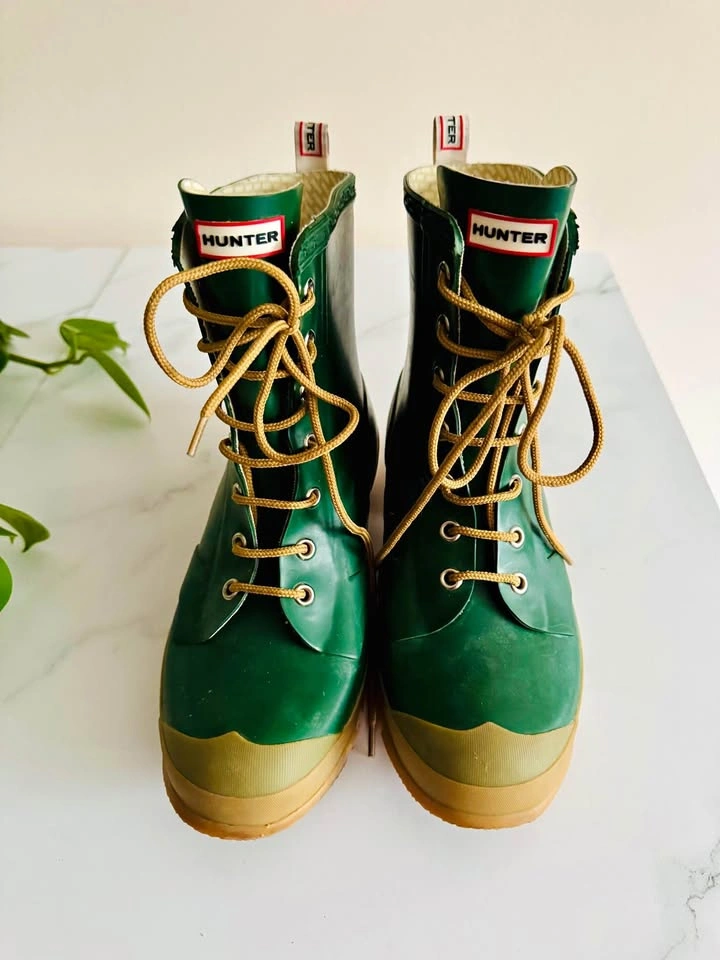 Hunter Men’s Lace-Up Rain Boots