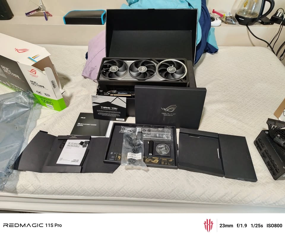 ASUS ROG Astral GeForce RTX 5080 GPU + ROG STRIX 1000W PSU - photo 5