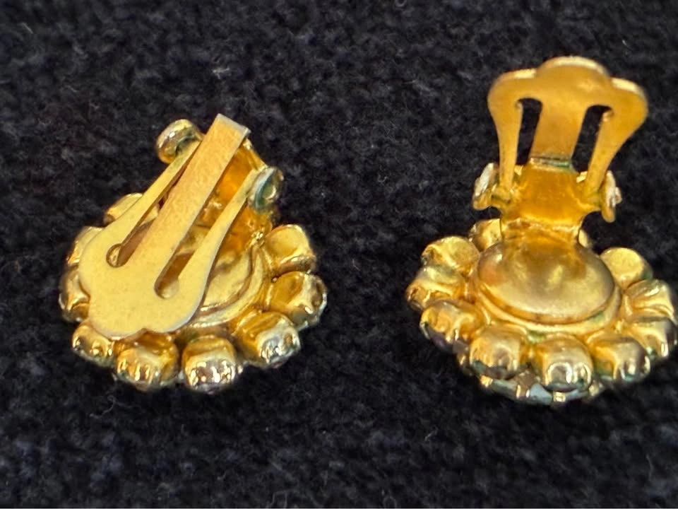 Vintage Aurora Borealis Rhinestone Cluster Clip-On Earrings - photo 3