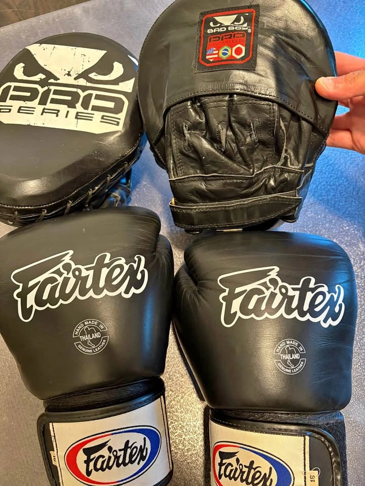 Bad Boy Pro Series Focus Mitts - photo 2