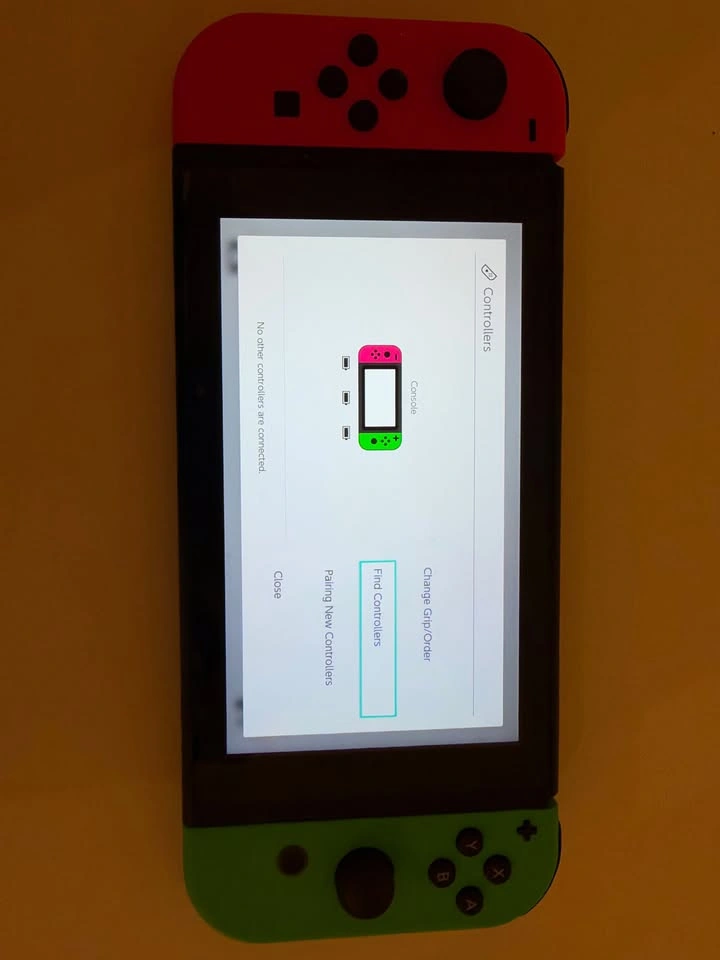 Nintendo Switch Bundle + Pro Controller – Markham - photo 3