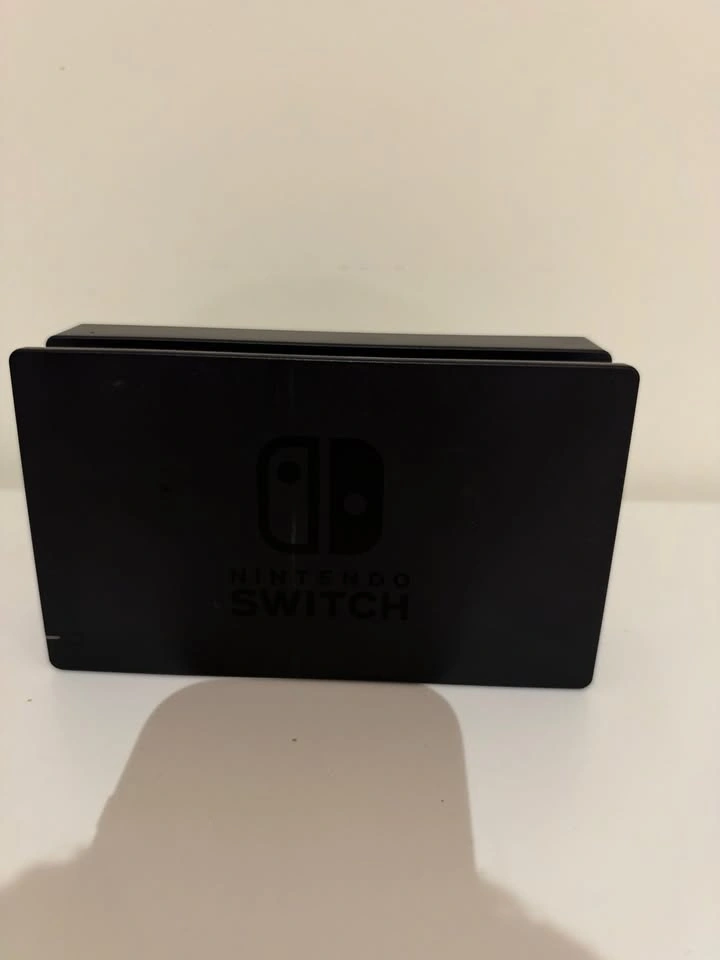 Nintendo Switch Bundle + Pro Controller – Markham - photo 5