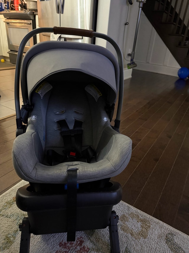 Nuna Pipa Lite Car Seat with Base - photo 4