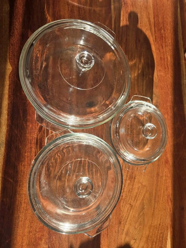 Brand new glass pot set