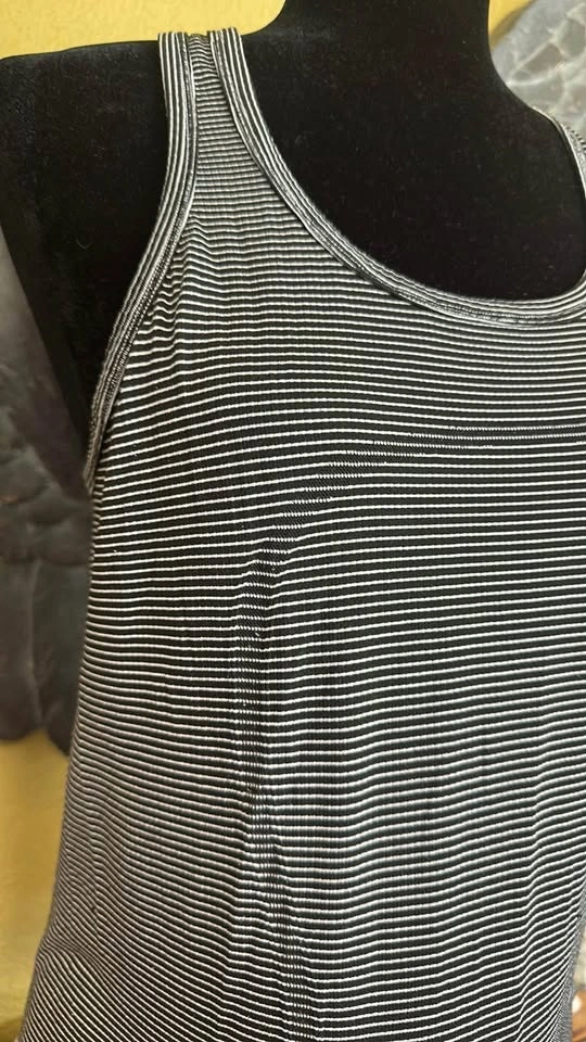 Lululemon Striped Tank Top - photo 3