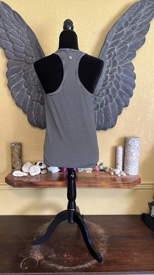 Lululemon Striped Tank Top - photo 5