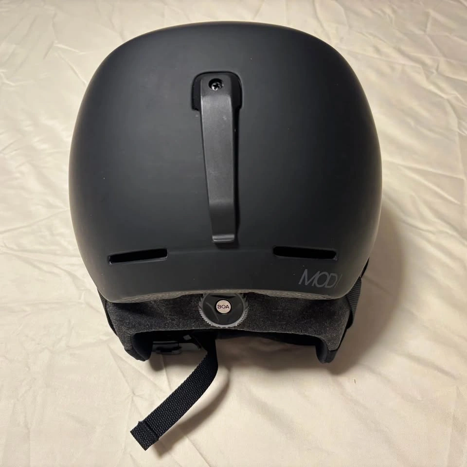 Oakley MOD1 Snow Helmet – Medium Round Fit