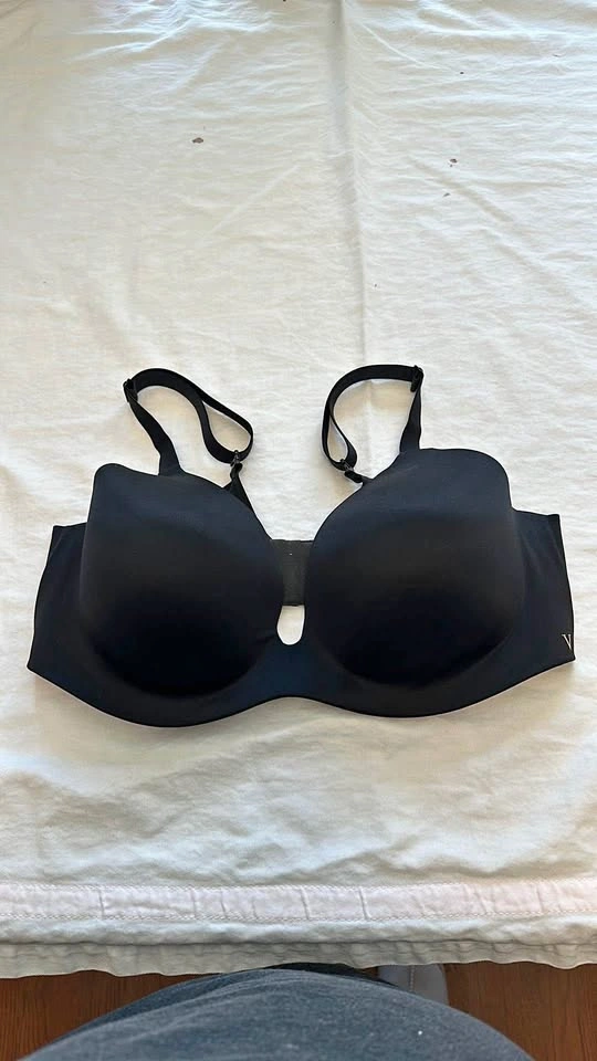 Victoria’s Secret Wireless Lined Semi Demi Bra D38