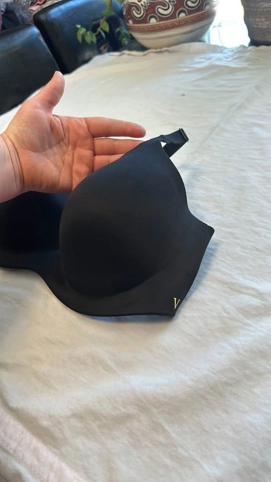 Victoria’s Secret Wireless Lined Semi Demi Bra D38 - photo 3