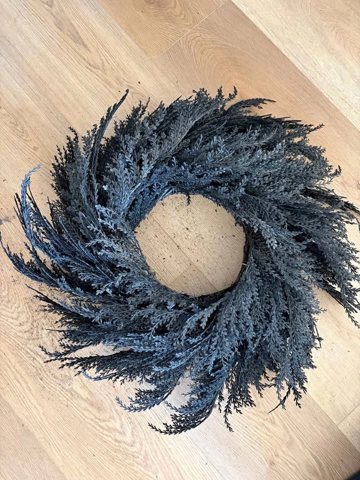 Crate&Barrel ‘Spooky Black Wreath’