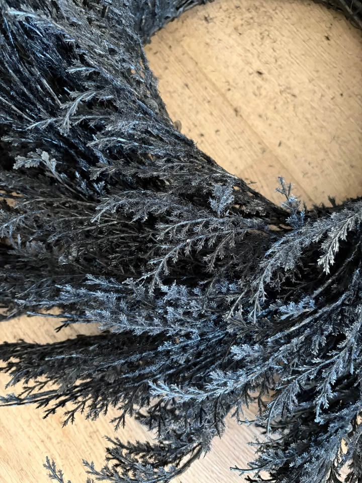 Crate&Barrel ‘Spooky Black Wreath’ - photo 3