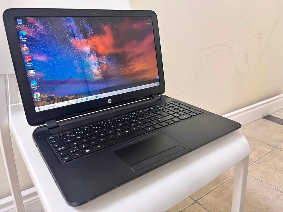 HP 12 gig ram Dual Core Laptop thumbnail