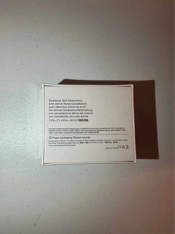 AirPods Pro 3 (SEALED) - photo 3