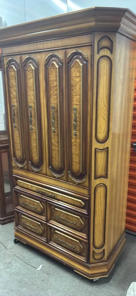 Antique furniture, 10 pieces image indicator(2)