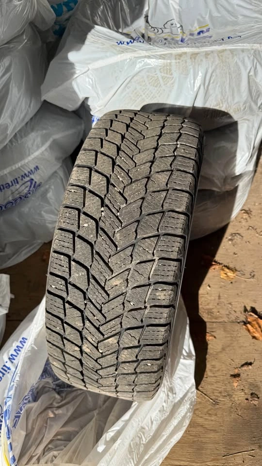 Michelin X-Ice Snow 225/45 R17 Winter Tires with Steel Rim - photo 2
