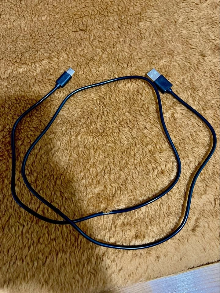 Standard Black USB-A to USB-C Cable – 1m Long