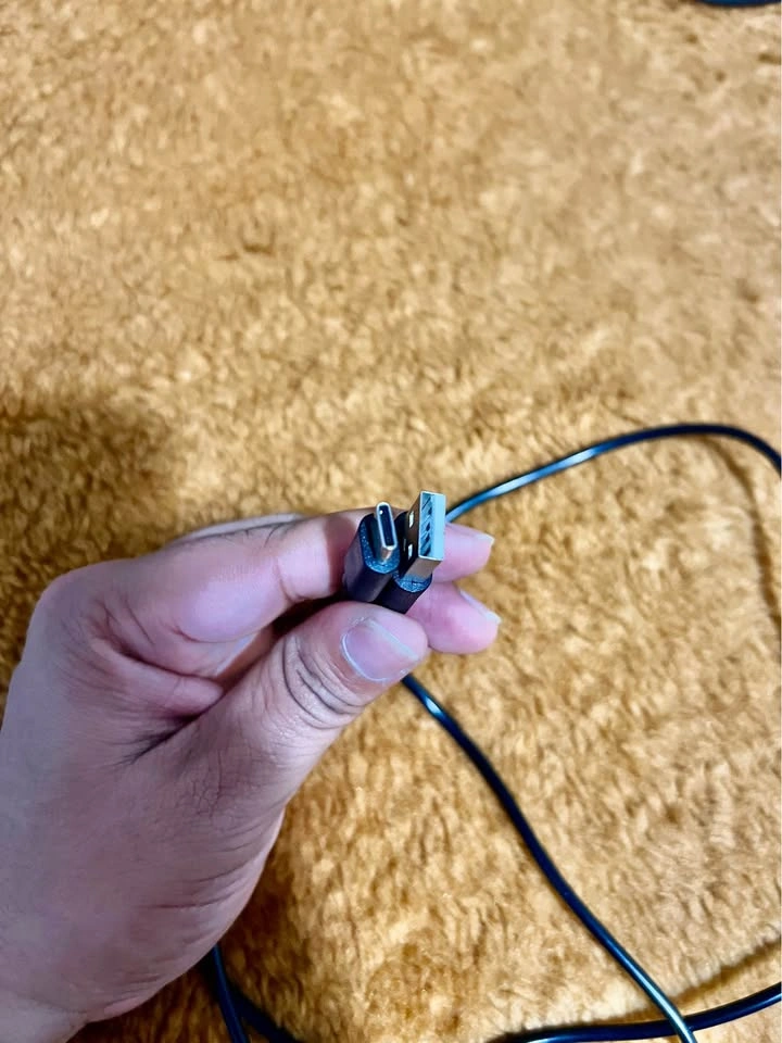Standard Black USB-A to USB-C Cable – 1m Long - photo 2