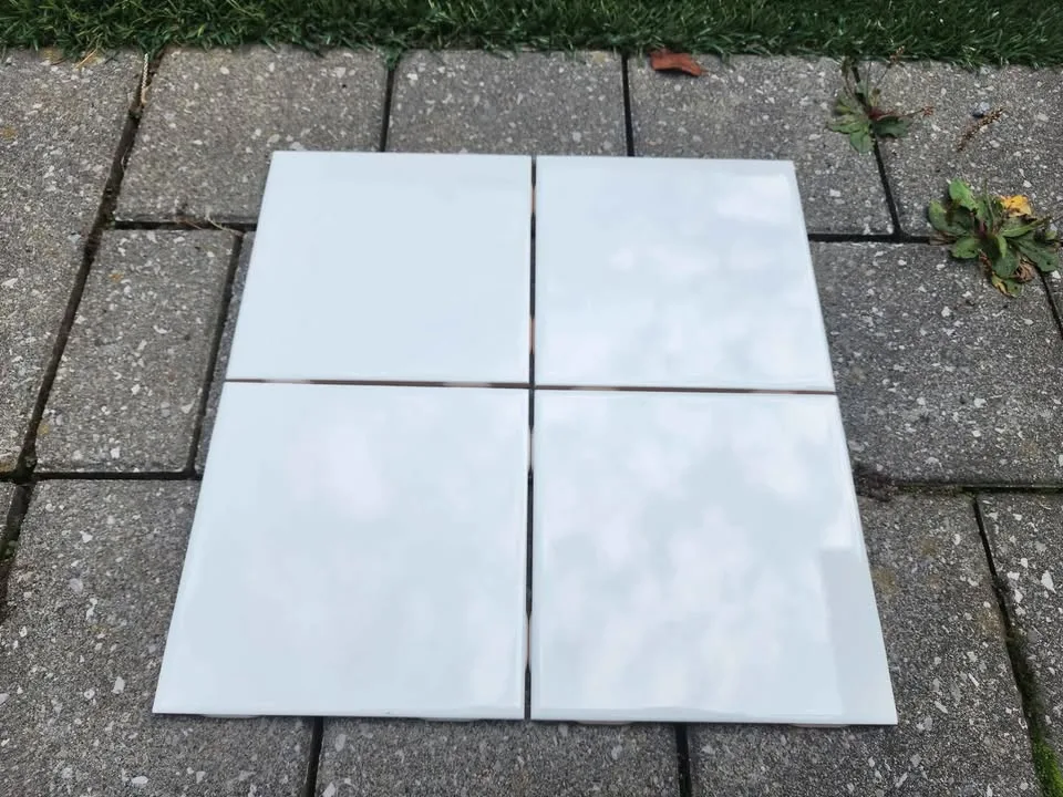 White Gloss Wall Tiles 6×6". 1Box-60 tiles. (4 boxes left) image indicator(3)