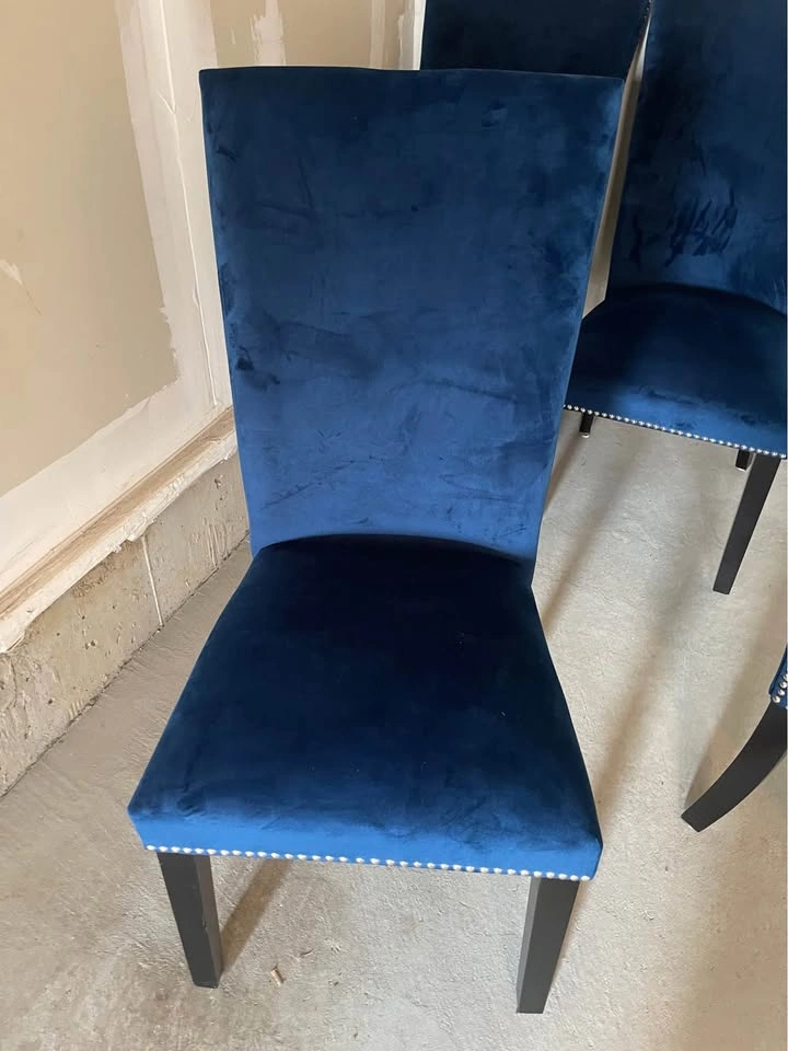 Wooden Dining Table with 4 Blue Velvet Chairs - photo 3