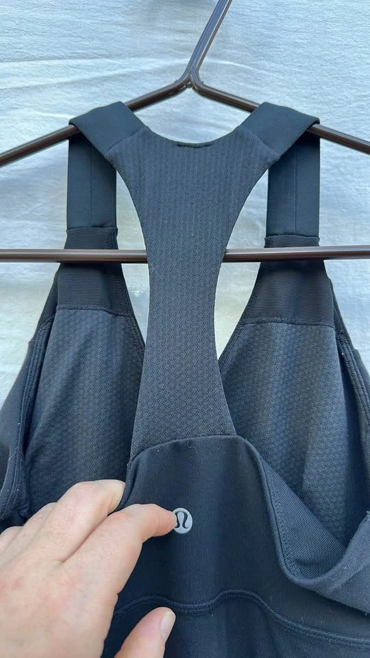 Lululemon Sleeveless Top - photo 4