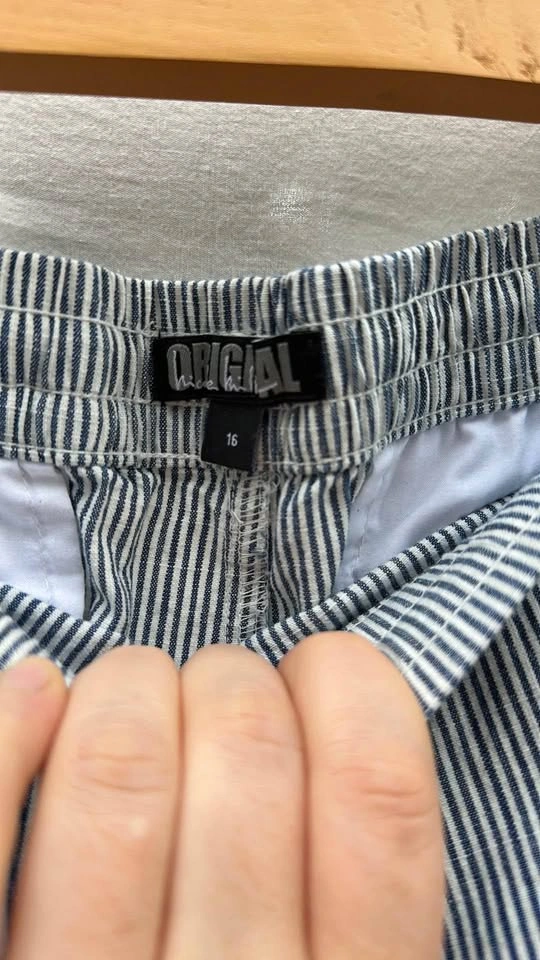 Nicole Miller Striped Shorts - photo 4