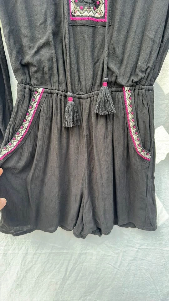 Hollister Black Shorts Romper with Pink Embroidery - photo 3