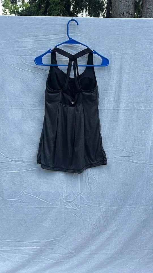 Lululemon Sleeveless Athletic Top - photo 4