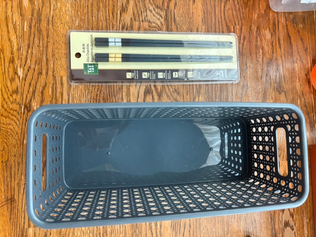 Grey Plastic Storage Basket and T&T Alloy Chopsticks - photo 2