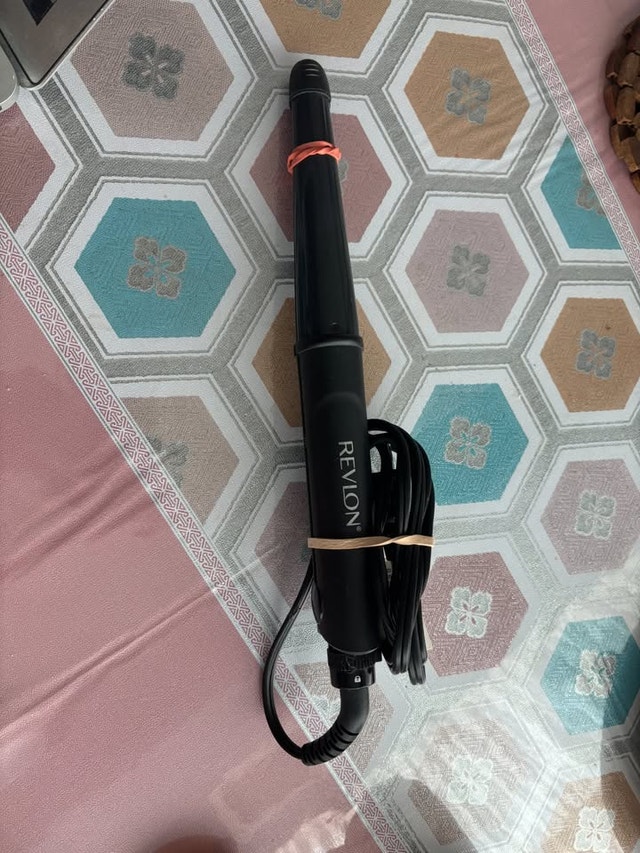 Revlon Curling Iron - photo 3