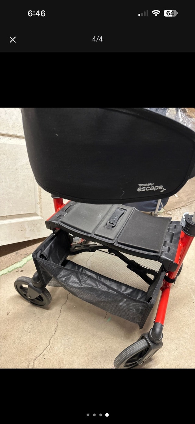 Triumph Escape Walker