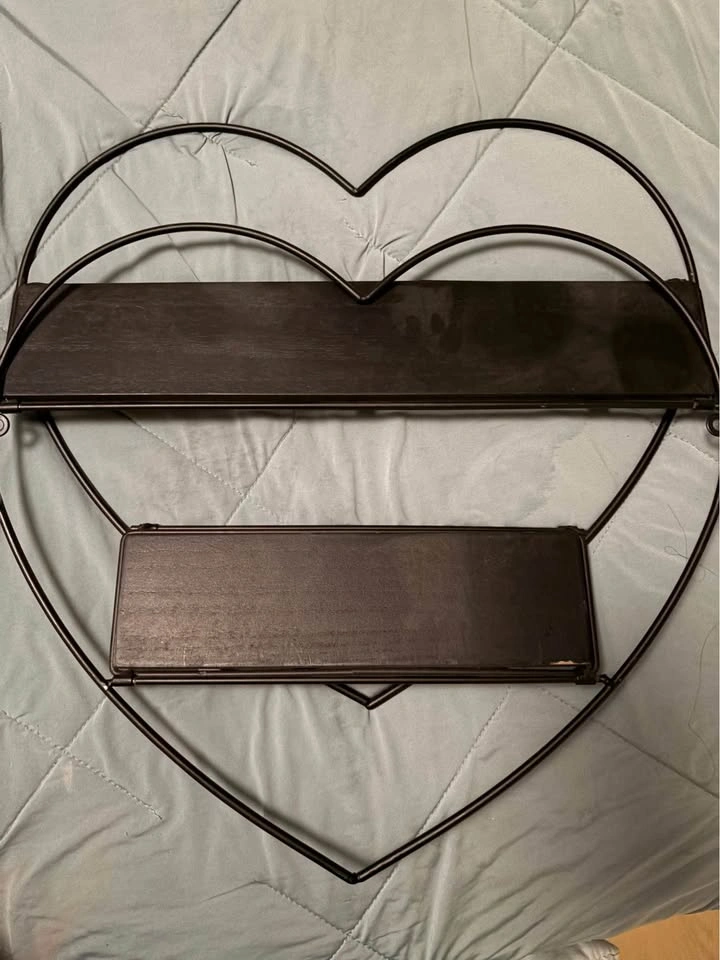 heart shelf - photo 2