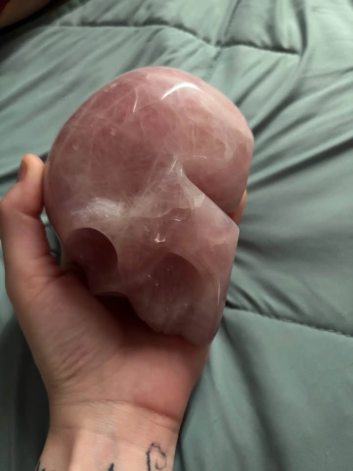 large rose quartz skull - photo 3