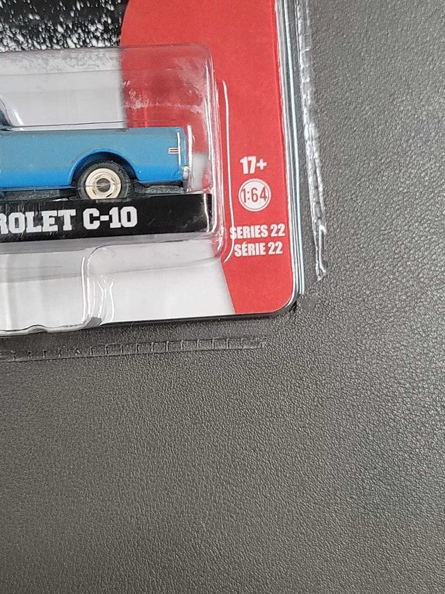 Greenlight Hollywood 1971 Chevrolet C-10 - photo 2
