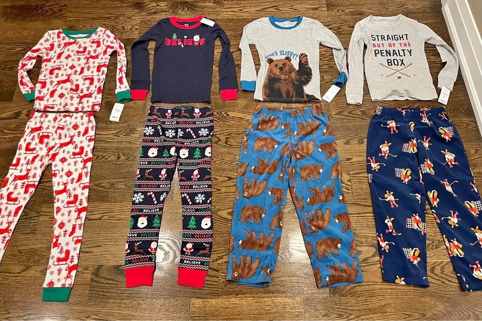 Size 7 BNWT Xmas Pyjamas thumbnail
