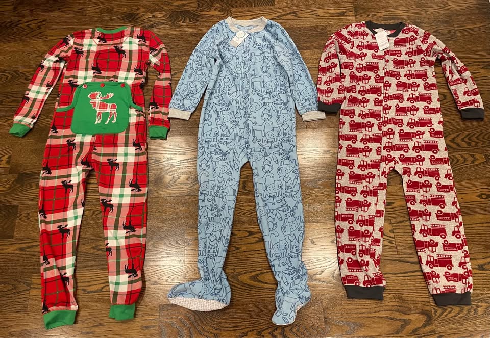 Size 7 BNWT Xmas Pyjamas - photo 2
