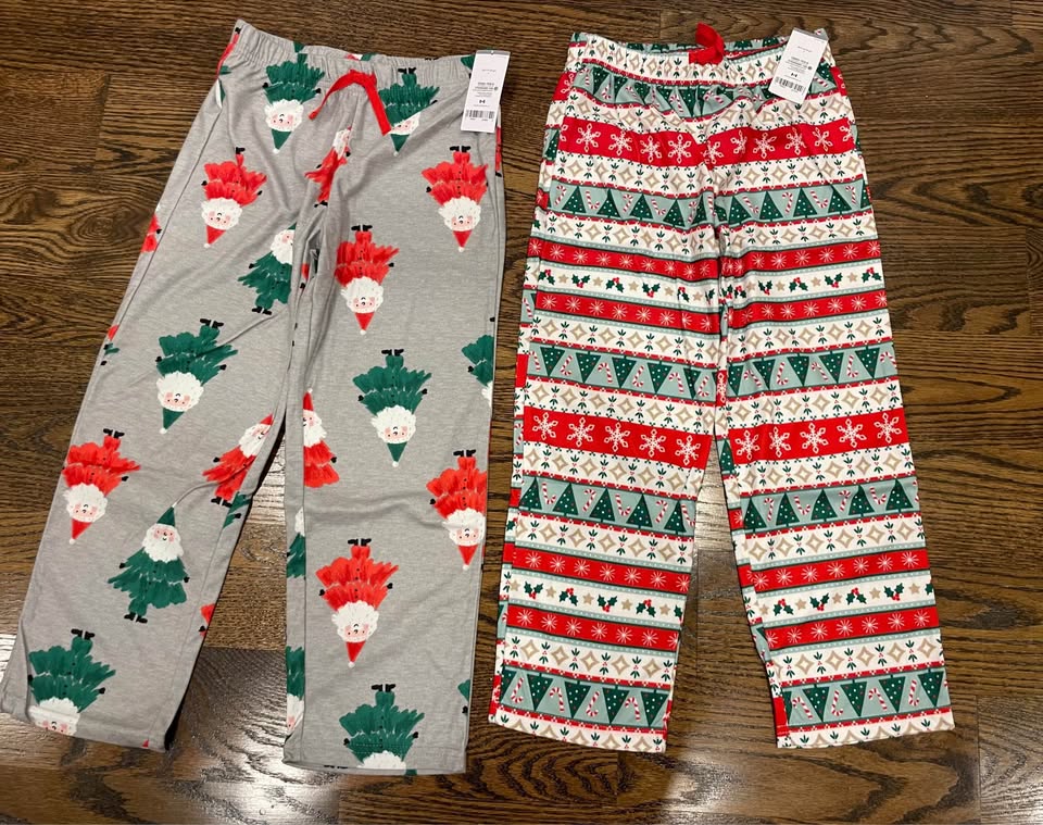 Size 7 BNWT Xmas Pyjamas - photo 3