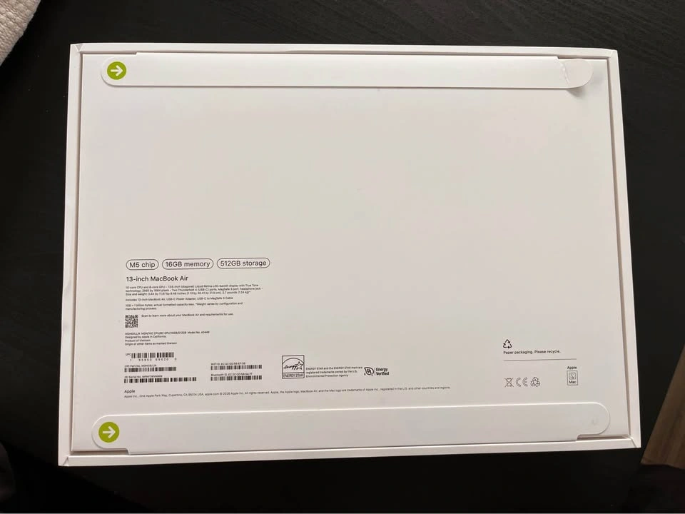 Apple MacBook Air 13-inch M5 Sealed - photo 2