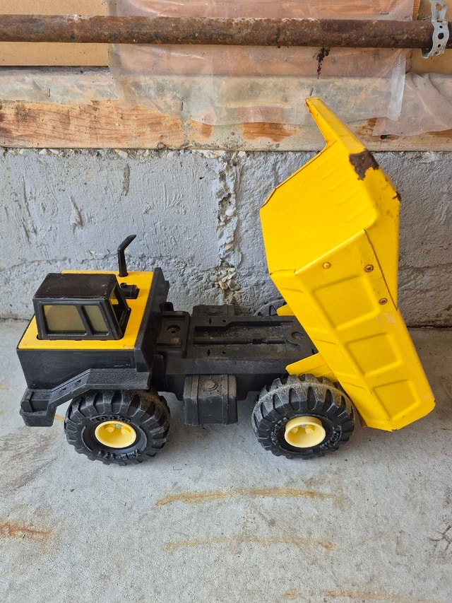 Tonka Dump Truck and Front Loader - photo 2