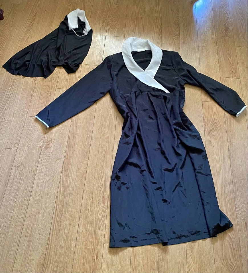 Adult Nun Costume – Black & White