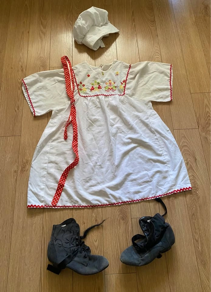 Vintage-Style Children’s Dresses, Bonnets & Boots Bundle - photo 3