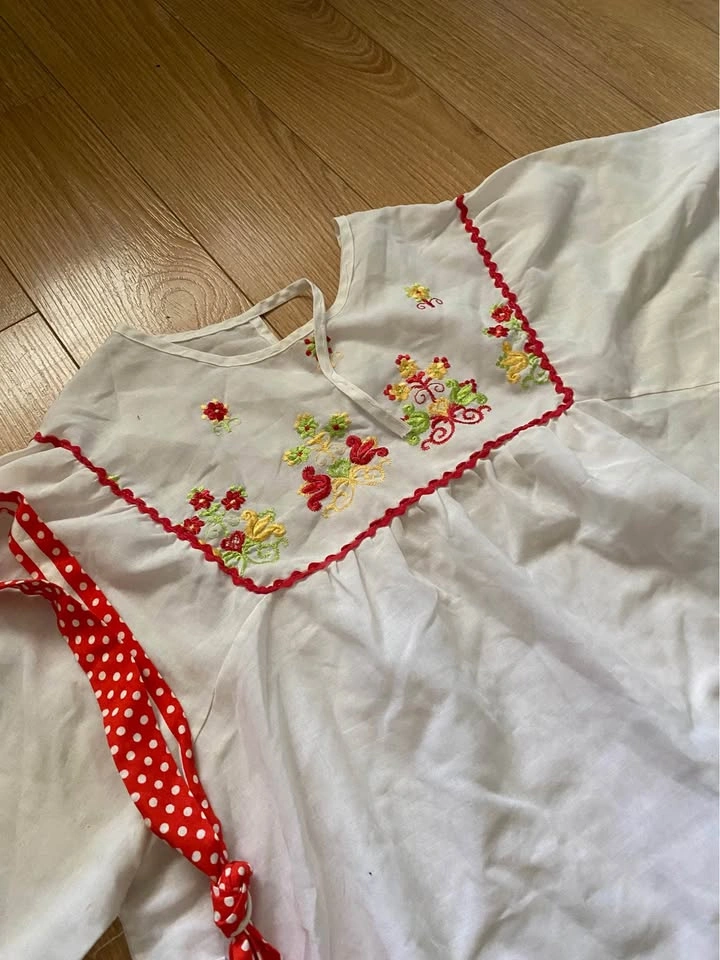 Vintage Children’s Embroidered Folk-Style Dress - photo 2