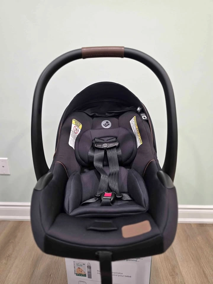 Maxi-Cosi Mico Luxe+ Infant Car Seat + FREE Winter Cover