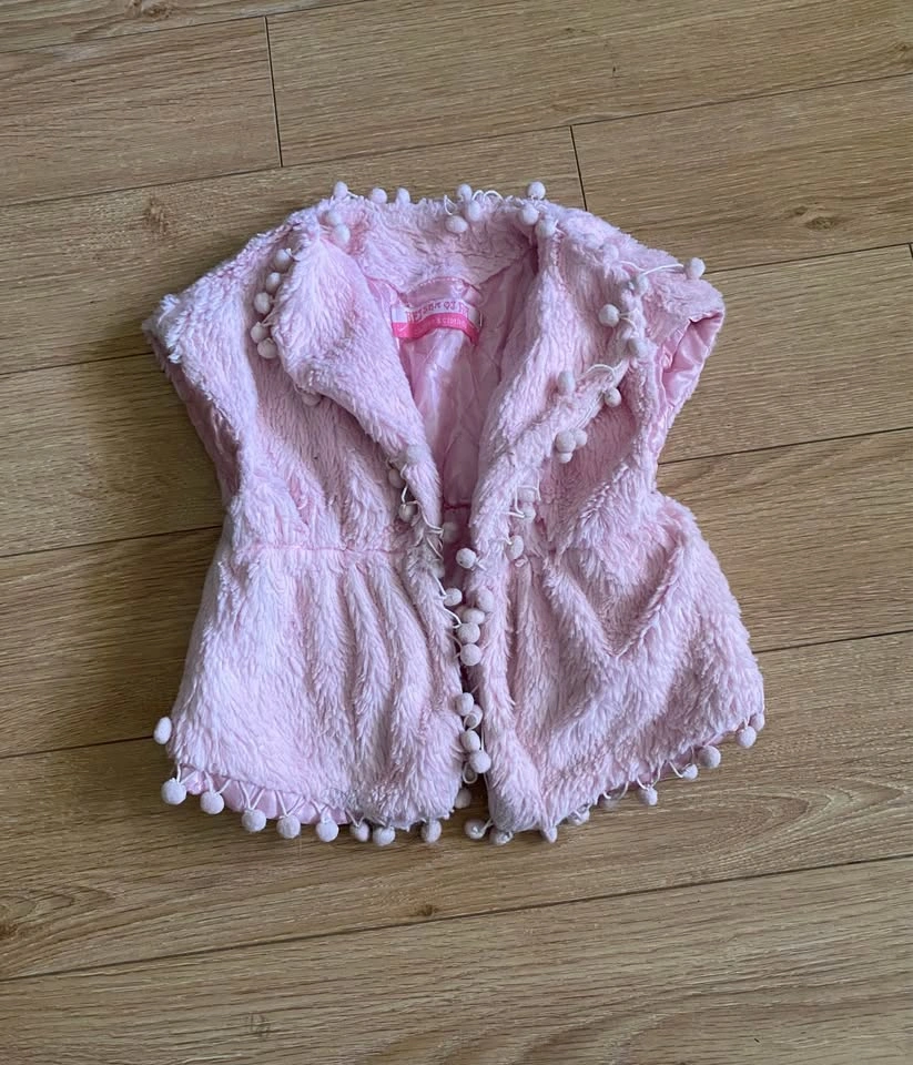 Vintage & Unique Vest Bundle – 9 Pieces - photo 2