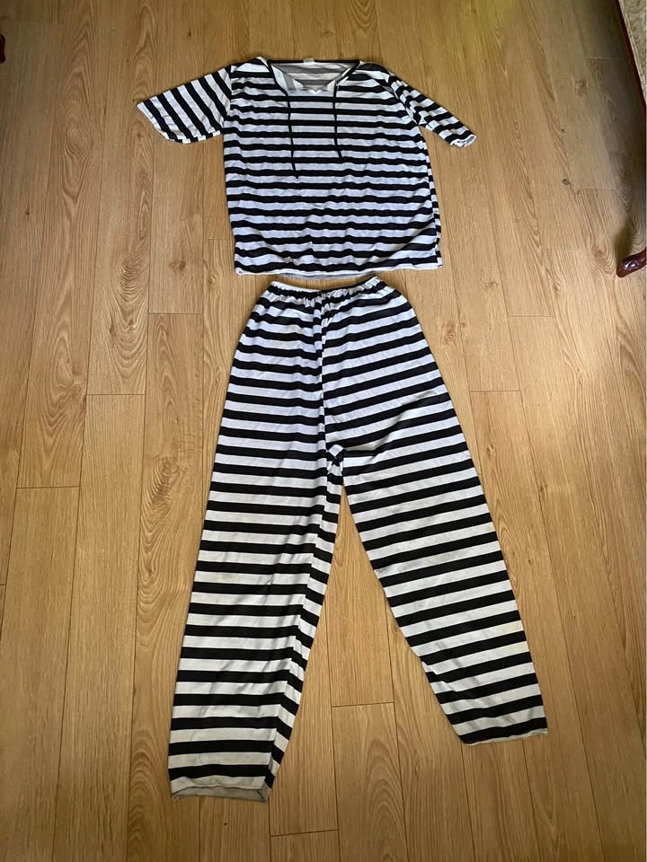 Black & White Prisoner / Convict Costume Set - photo 2