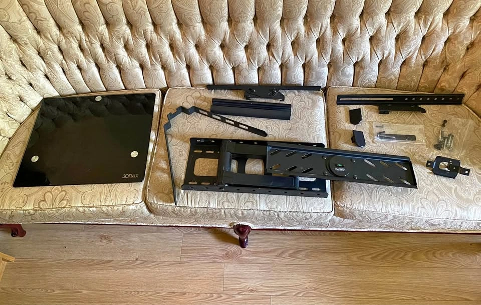 Sonax Flat-Panel TV Mount System
