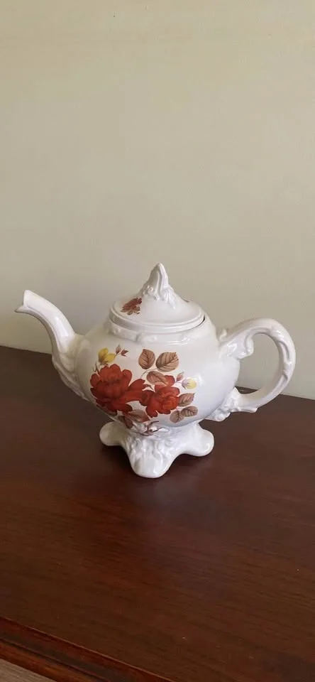 Vintage 1980 Linda Gagnon Ceramic Tea Set – Autumn Floral - photo 2