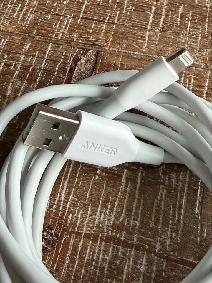 Anker USB-A to Lightning Cable 6ft - photo 2