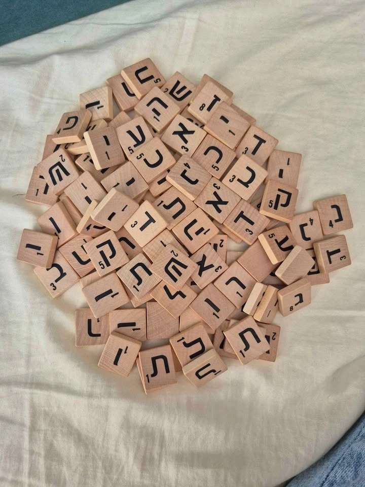 Vintage Selchow & Righter Scrabble Hebrew Foreign Edition - photo 4