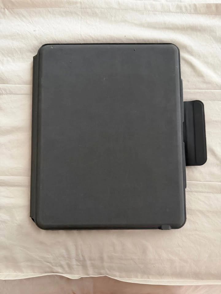 ZAGG Pro Keys with Trackpad for 13” iPad Pro - photo 2